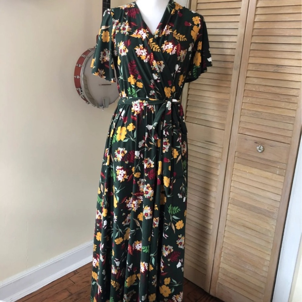Maxi short sleeve floral dress
